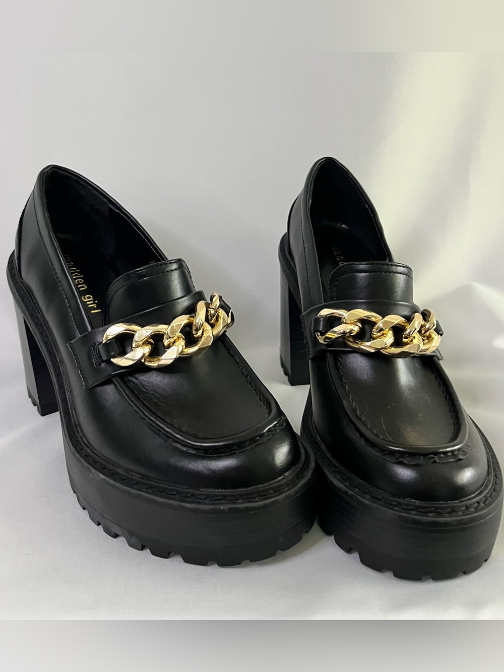 Madden Girl Kassidy Black Chunky Heel Platform Lug Loafers Gold Tone Accent Sz 7